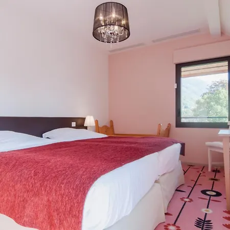 Apartment Le Port-plage Facing Beach, Lla Selections By Location Annecy Talloires