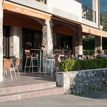 Apartment Le Port-plage Facing Beach, Lla Selections By Location Annecy