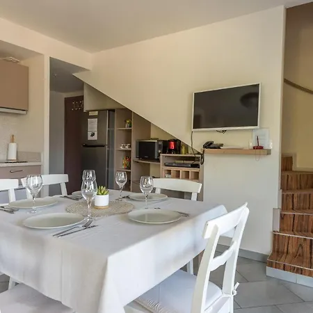 Le Port-plage Facing Beach, Lla Selections By Location Annecy Apartment