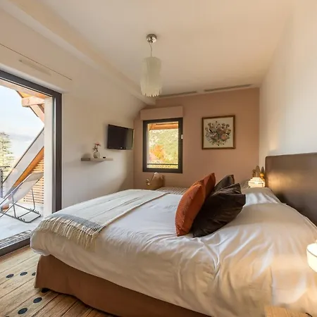 Le Port-plage Facing Beach, Lla Selections By Location Annecy Apartment Talloires