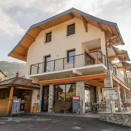 Le Port-plage Facing Beach, Lla Selections By Location Annecy